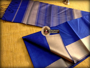 Resham Weaving on Borders in Maheshwari