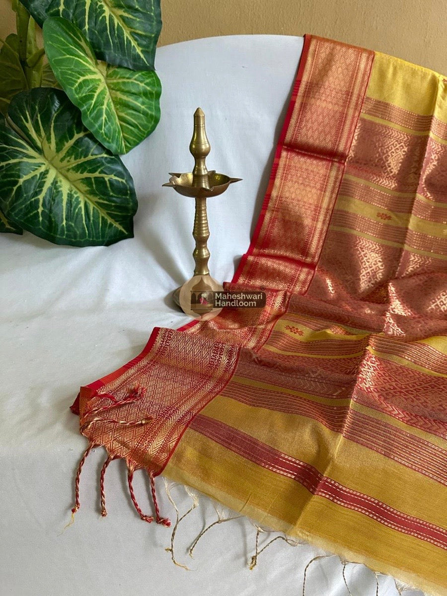 Maheshwari Yellow Tissue Rich Pallu Saree 017