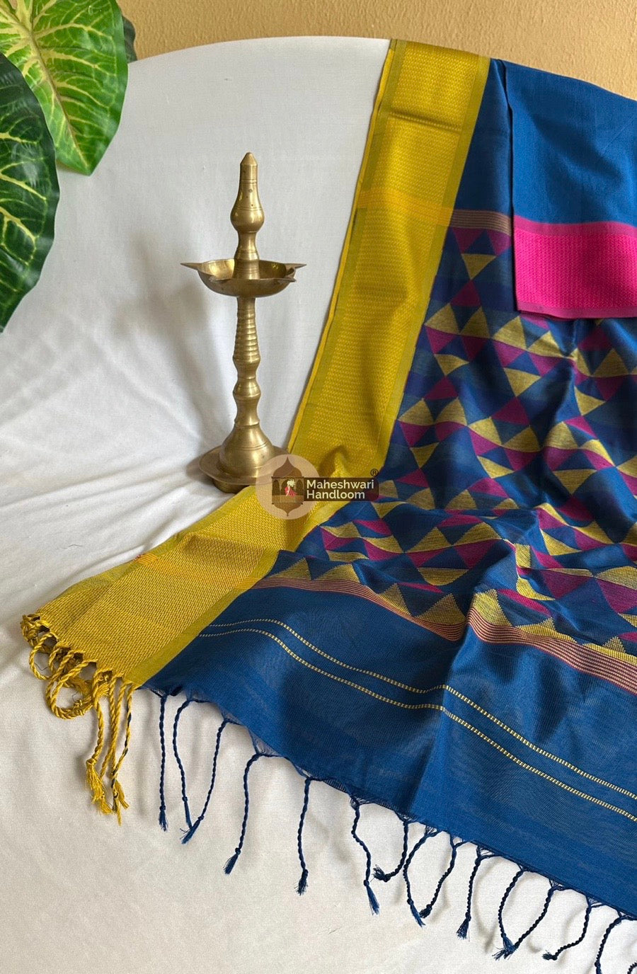 Maheshwari Dark Blue Damru Pallu saree