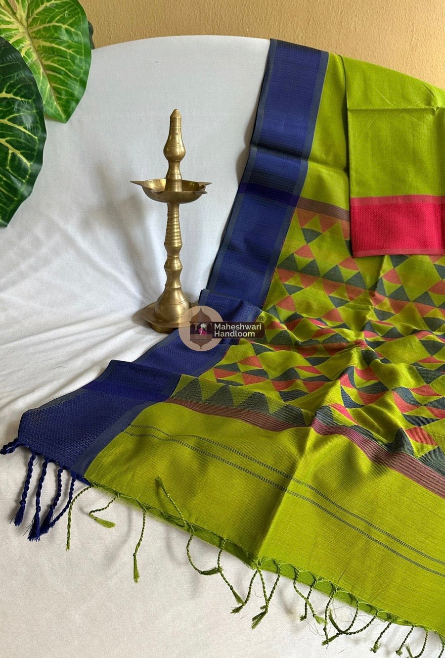 Maheshwari Mehendi Green Damru Pallu Saree 