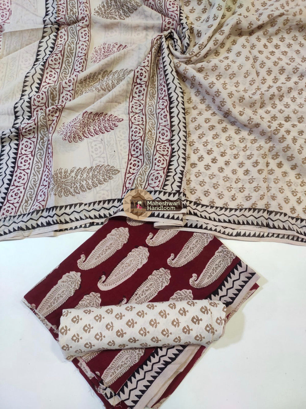White Red Bagh Print Cotton Suit set