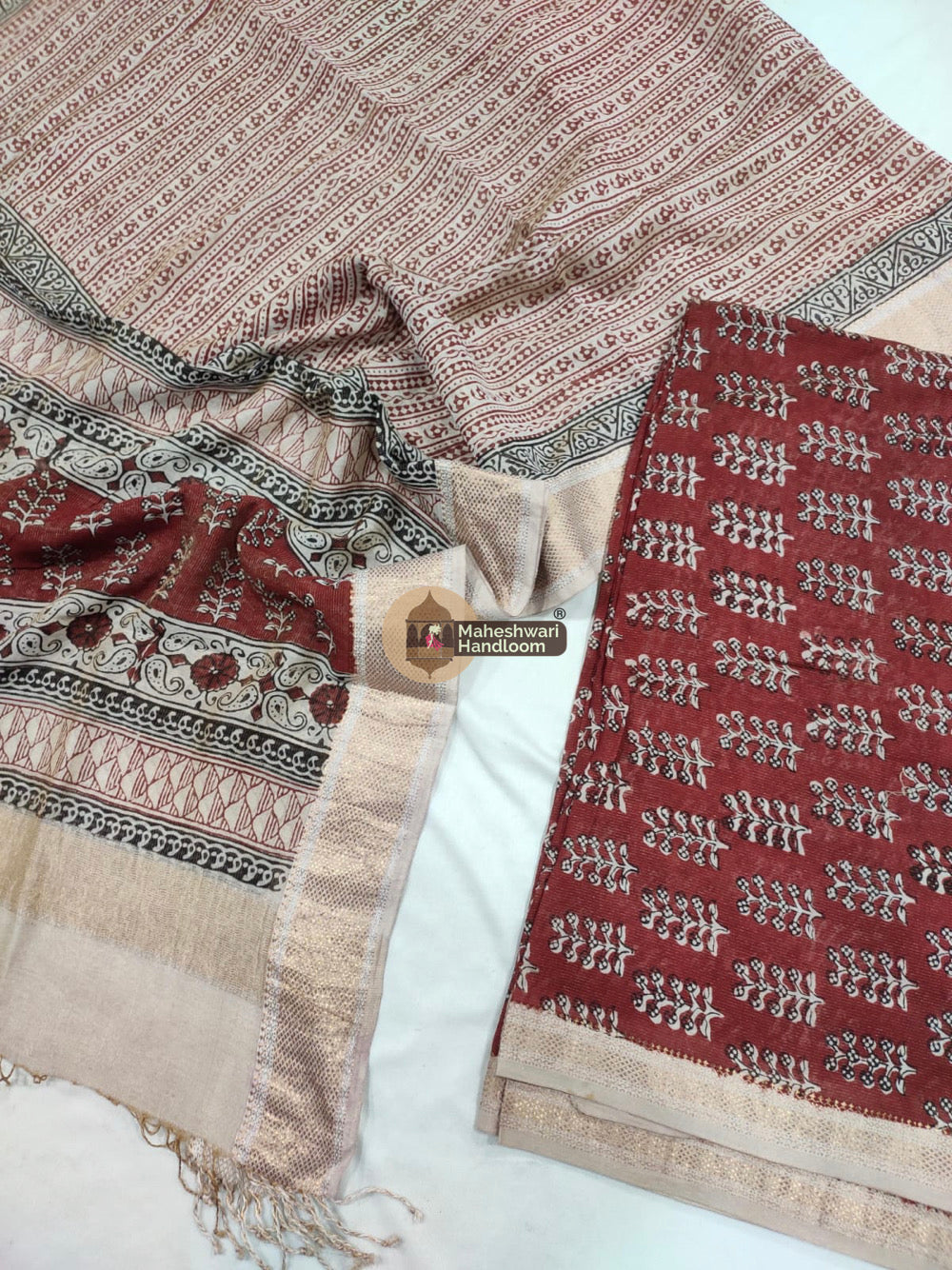 Red White Maheshwari Bagh Print Suit set - 38