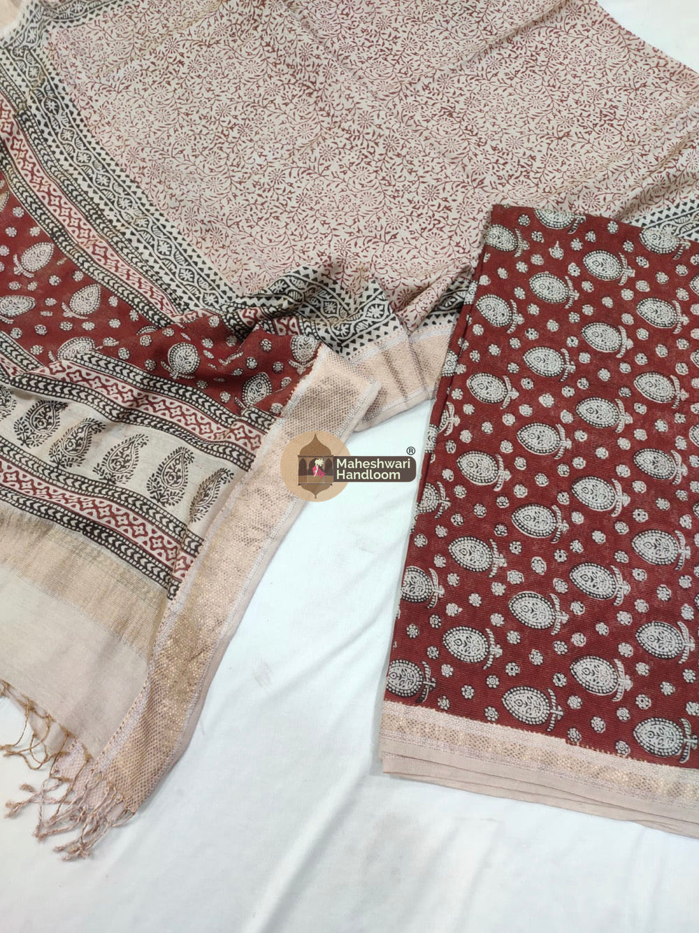 Red White Maheshwari Bagh Print Suit set - 37