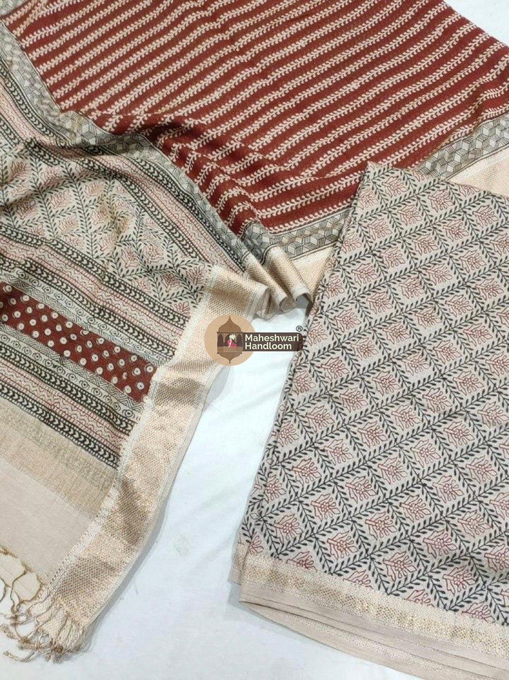 Red Off White Maheshwari Bagh Print Suit set - 51