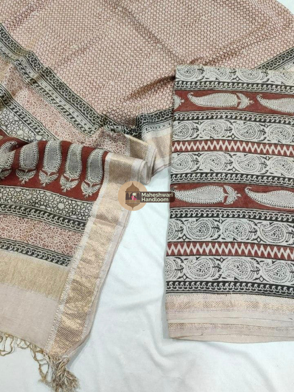 Red White Maheshwari Bagh Print Suit set - 36