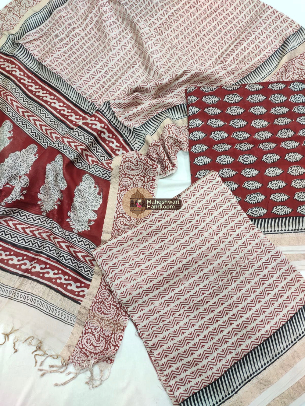 Red White Maheshwari Bagh Print Suit set - 11