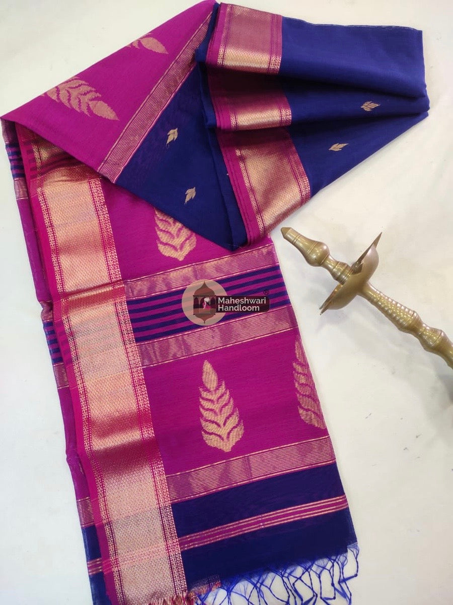 Maheshwari Purple Butta Pallu Zari Border Saree 03