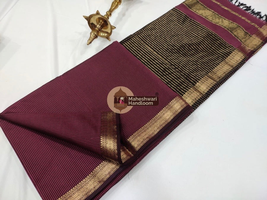 Maheshwari Dark Purple Garbha Reshmi 75% Mulbury Silk Saree 
