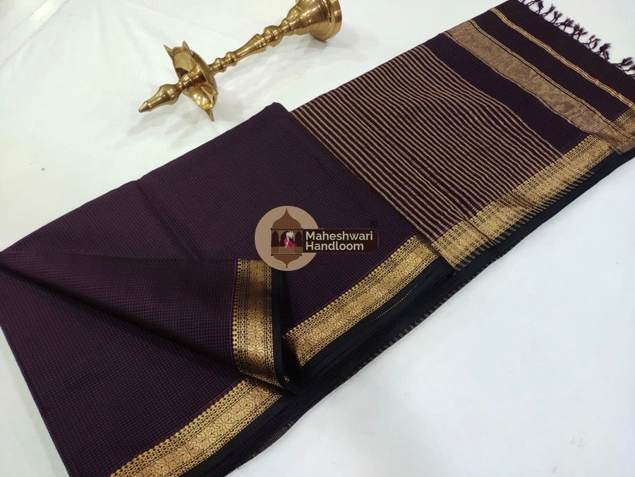 Maheshwari Violet Garbha Reshmi 75% Mulbury Silk Saree 