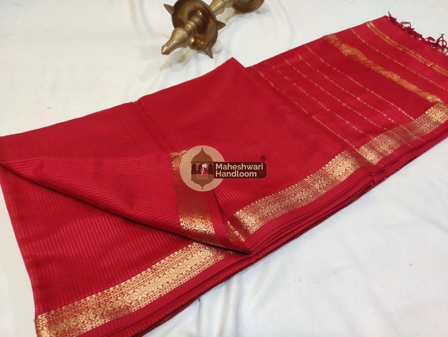 Maheshwari Red Garbha Reshmi 75% Mulbury Silk Saree