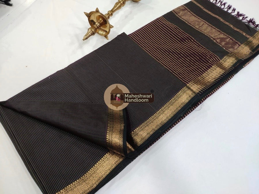 Maheshwari Black Garbha Reshmi 75% Mulbury Silk Saree