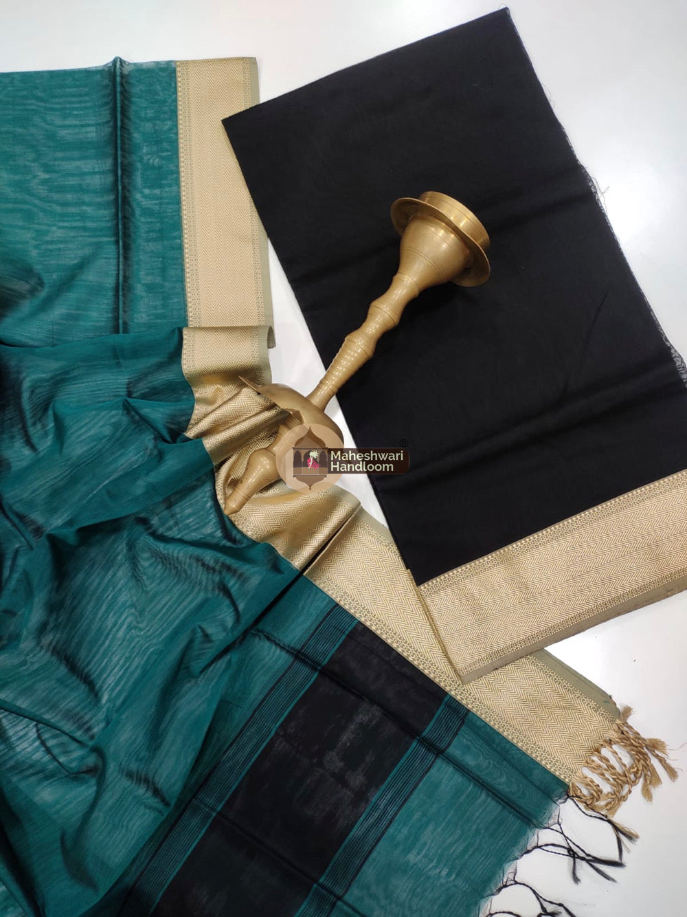 Maheshwari Teal Multicolor Border Top Dupatta Set - 01