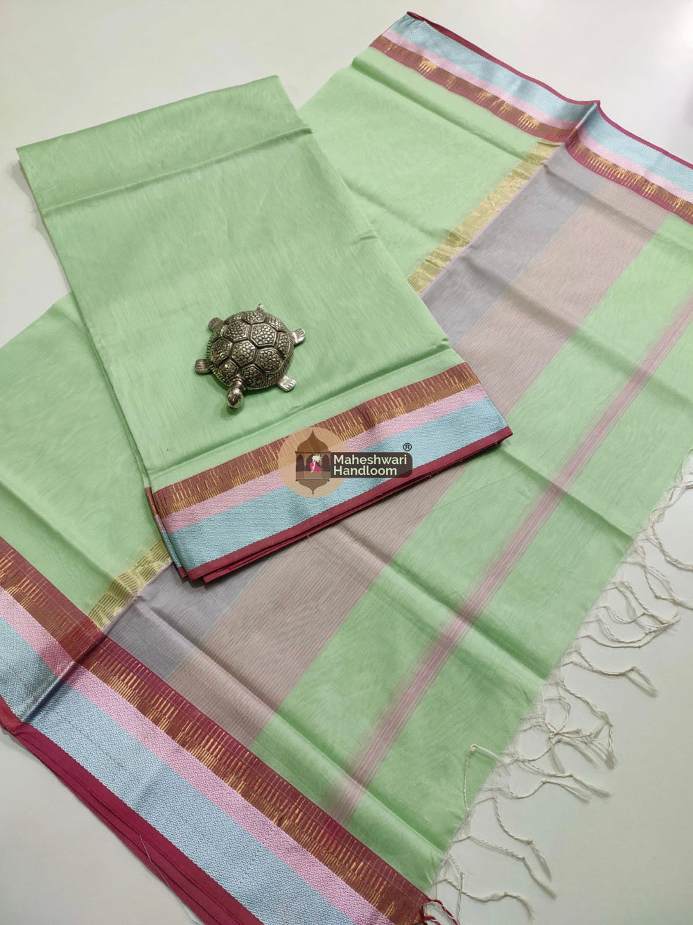 Maheshwari Pista Green Multicolor Border Top Dupatta Set 