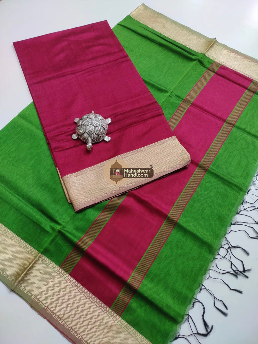 Maheshwari Magenta Multicolor Border Top Dupatta Set