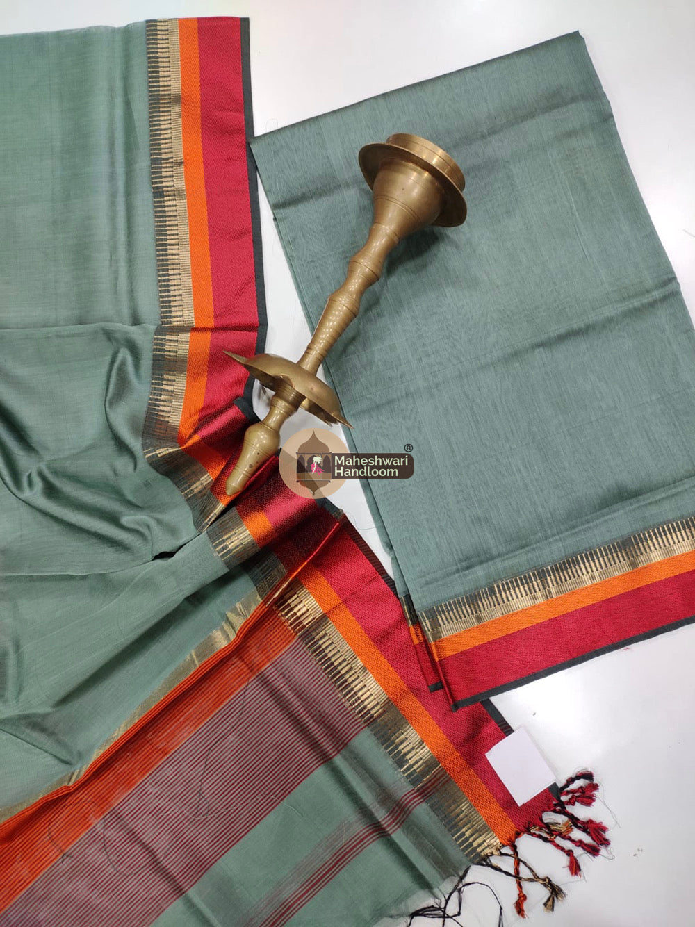 Maheshwari Sea Moss Multicolor Border Top Dupatta Set 