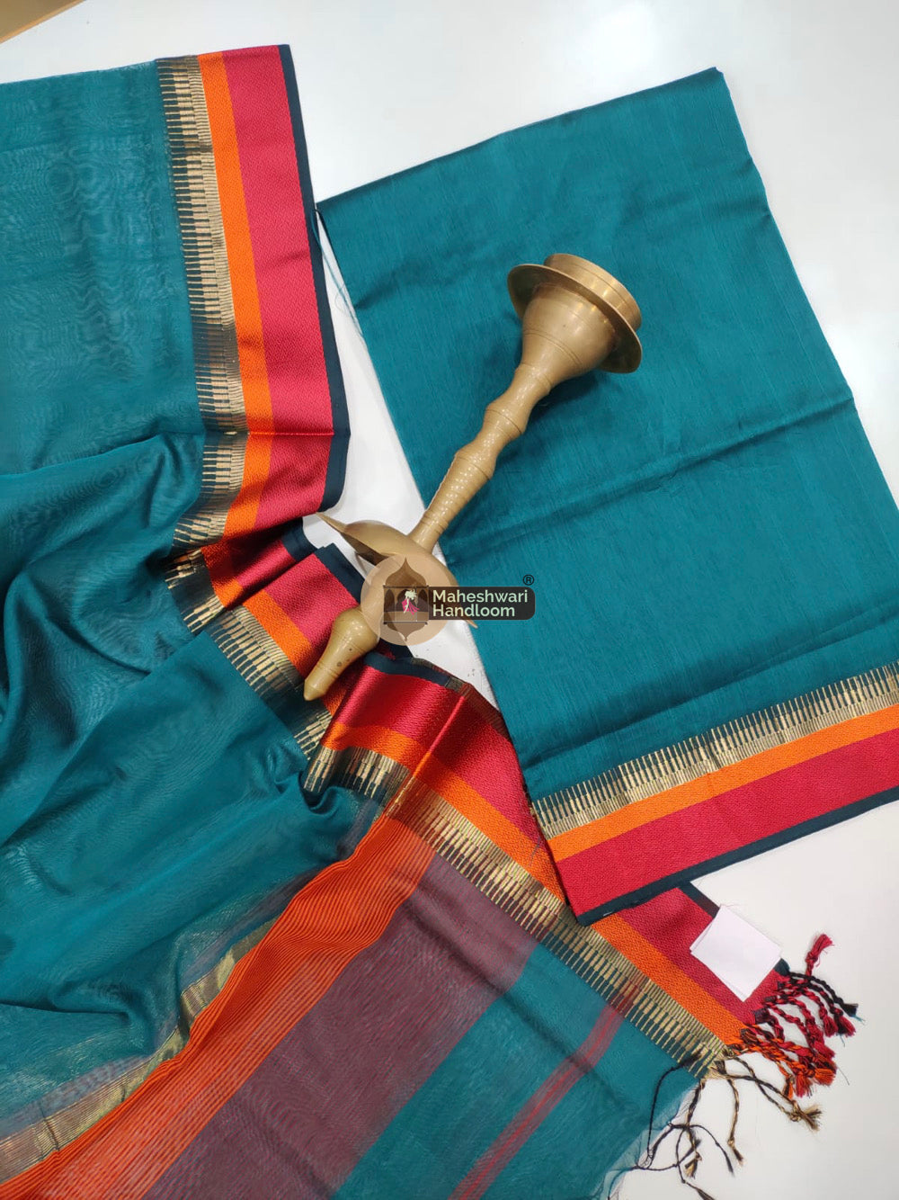 Maheshwari Turquoise Multicolor Border Top Dupatta Set