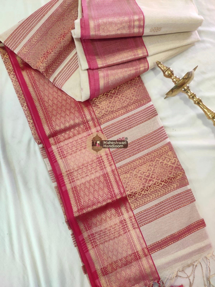 Exclusive White Tissue Rich Pallu Maheshwari Saree 05