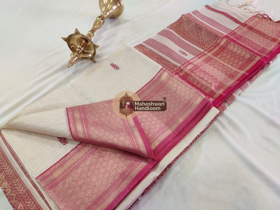 Exclusive White Tissue Rich Pallu Maheshwari Saree 05