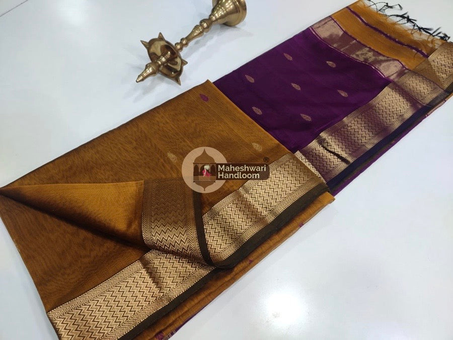 Maheshwari Golden Purple Zari Butti Saree 