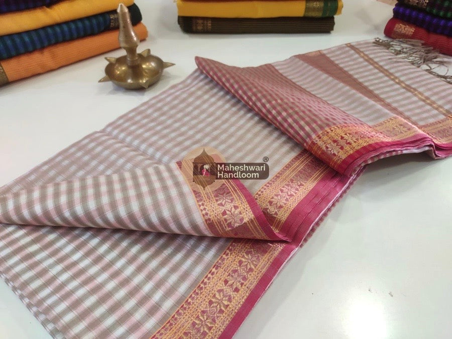 Maheshwari Light Beige Garbha Reshmi 75% Mulbury Silk Saree 04