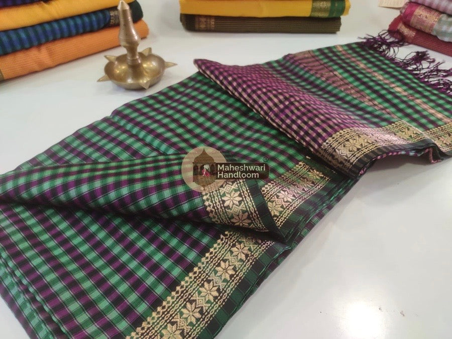 Maheshwari Green Garbha Reshmi 75% Mulbury Silk Saree 01