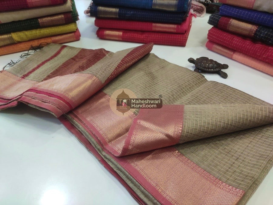 Beige Zari Checks Saree 030