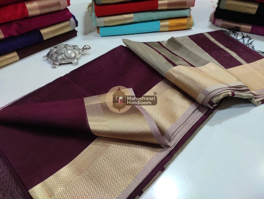 Deep Maroon Thread Border Saree 17