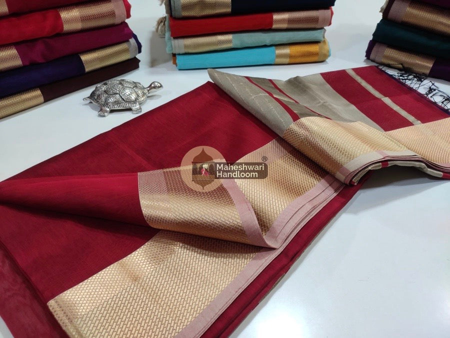 Dark Red Thread Border Saree 20