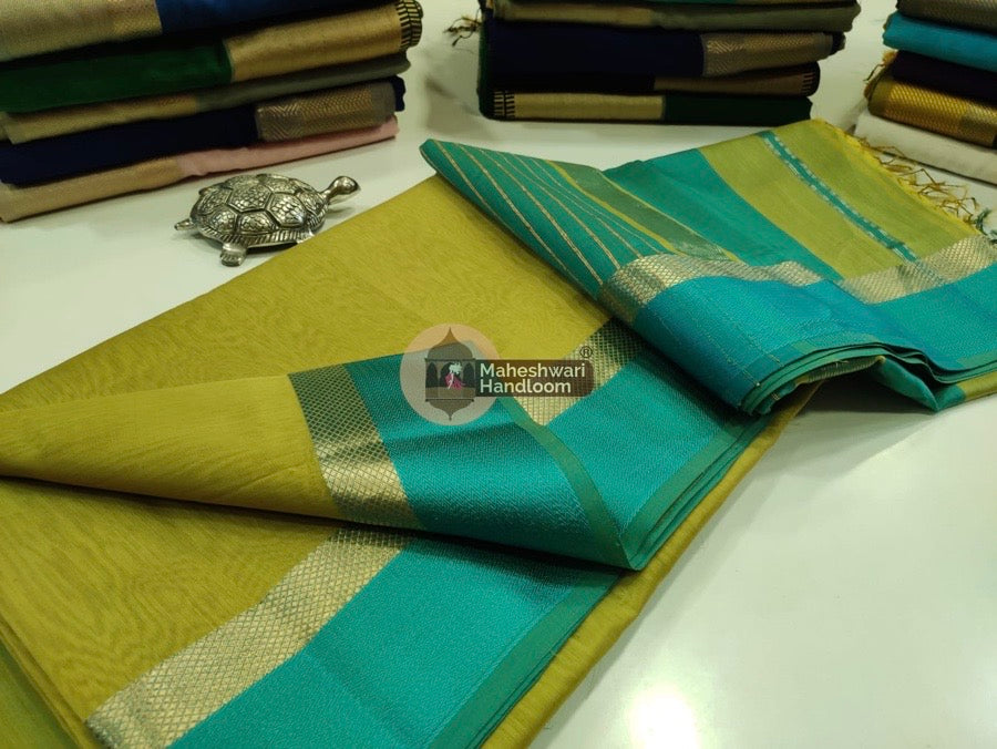 Olive Green Thread Border Saree 37
