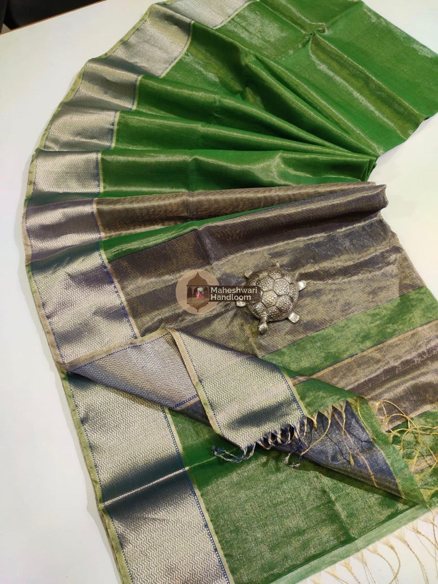 Exclusive Deep Green Maheshwari Tissue Weaving Saree With Broad Zari Border 06