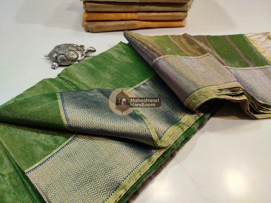 Exclusive Deep Green Maheshwari Tissue Weaving Saree With Broad Zari Border 06