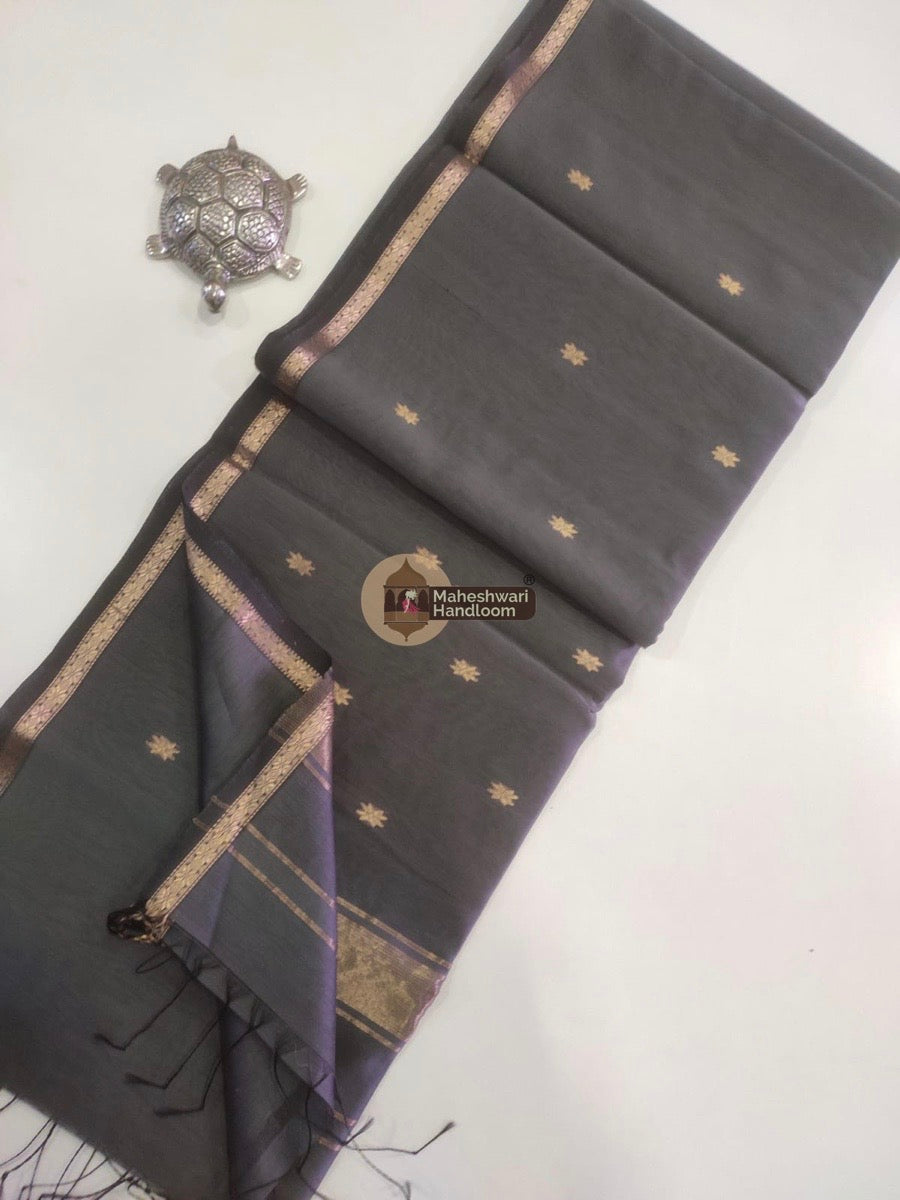 Maheshwari Grey Zari Butti Saree 012