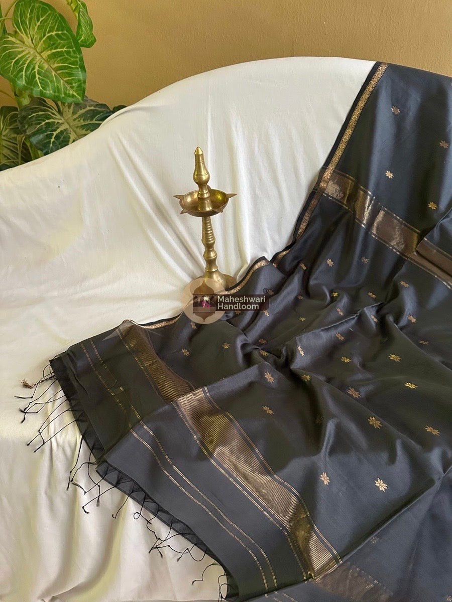 Maheshwari Grey Zari Butti Saree 012