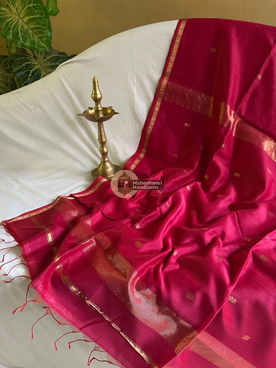 Maheshwari Rani Pink Zari Butti Saree 02