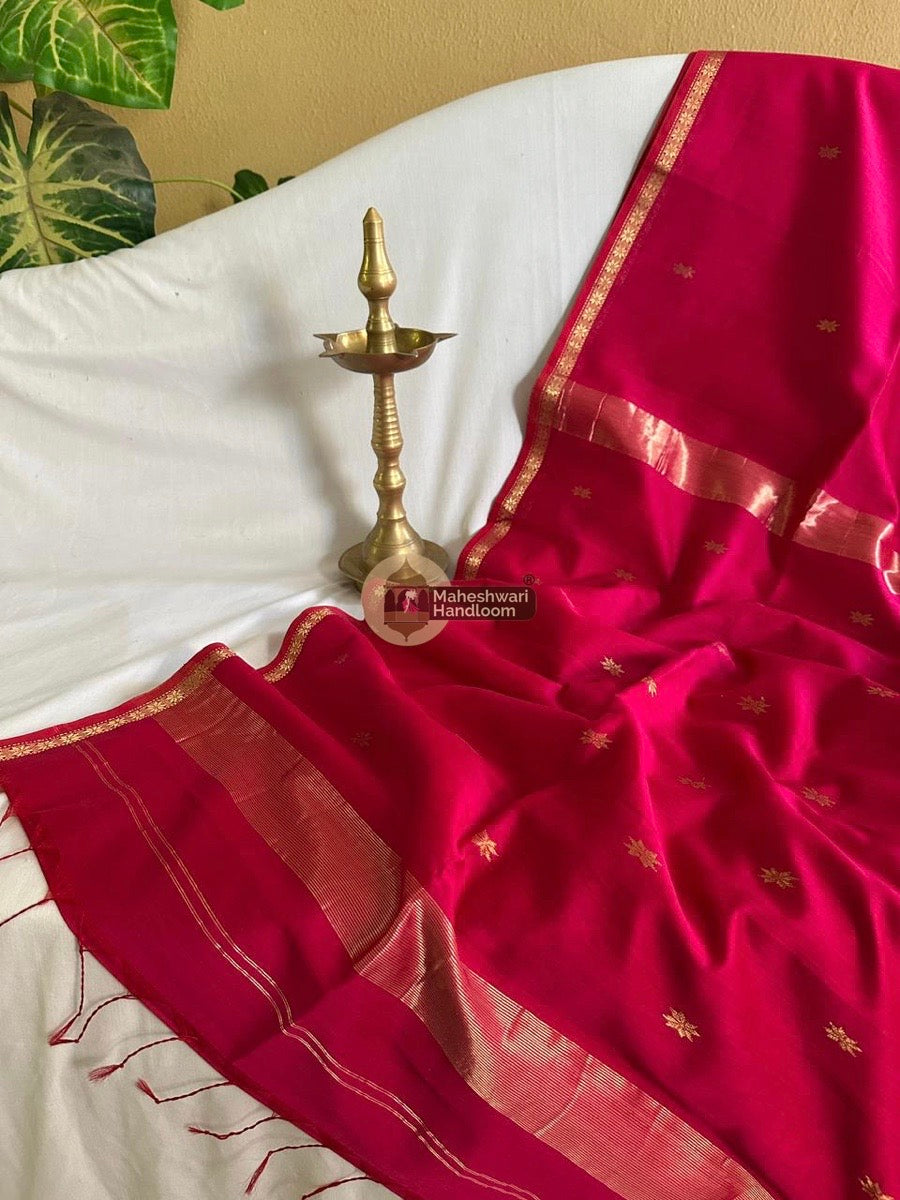 Maheshwari Rani Pink Zari Butti Saree 010