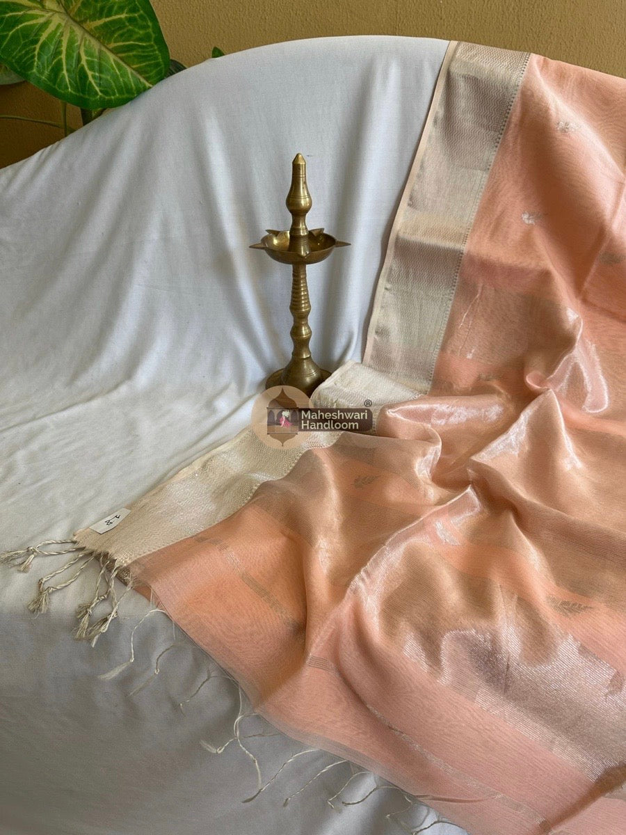 Maheshwari Peach Silver Butti Saree 011