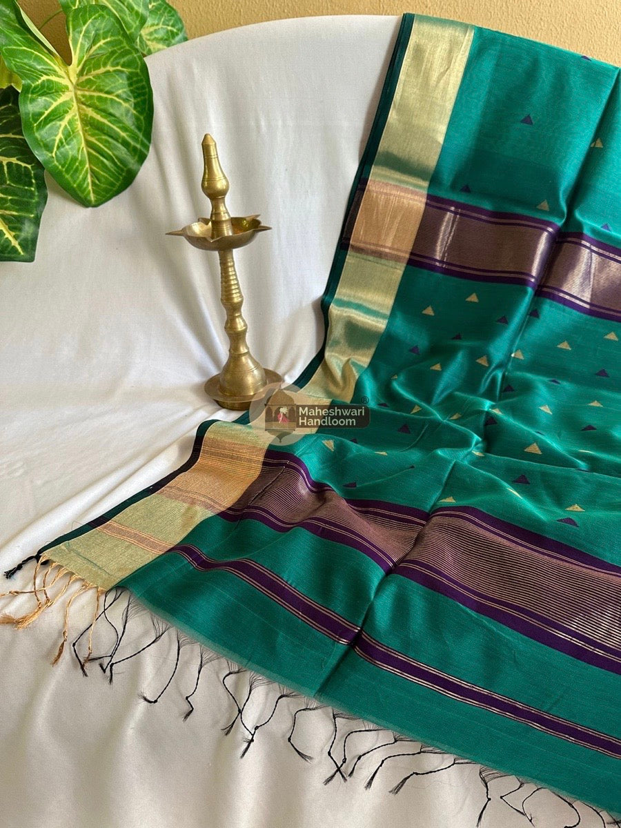 Rama Green Zari Triangle Butti Maheshwari Saree 02