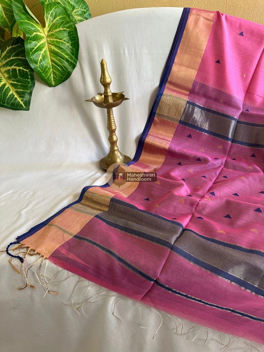  pink Zari Triangle Butti Maheshwari Saree 09