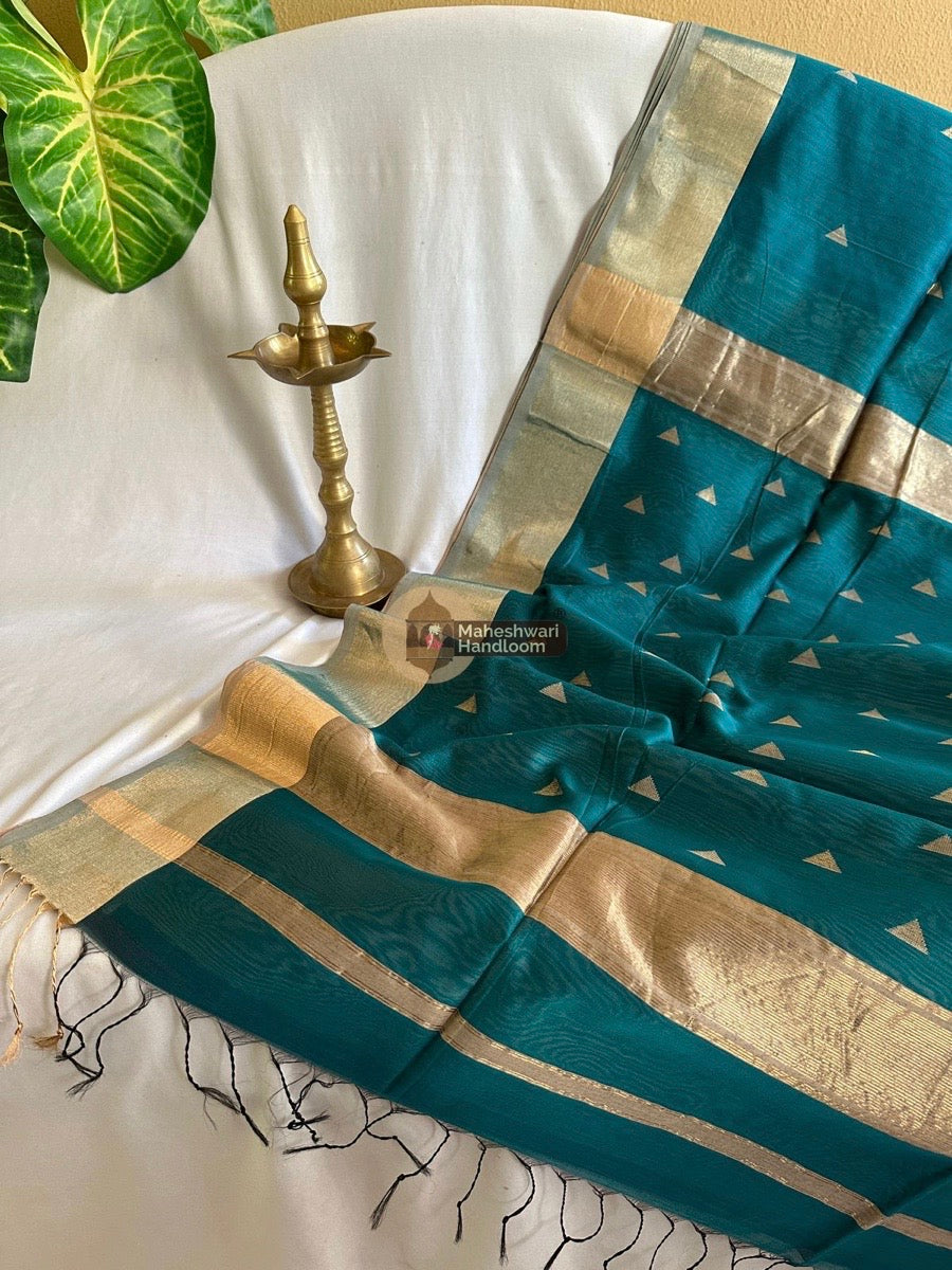 Rama Green Zari Triangle Butti Maheshwari Saree 015