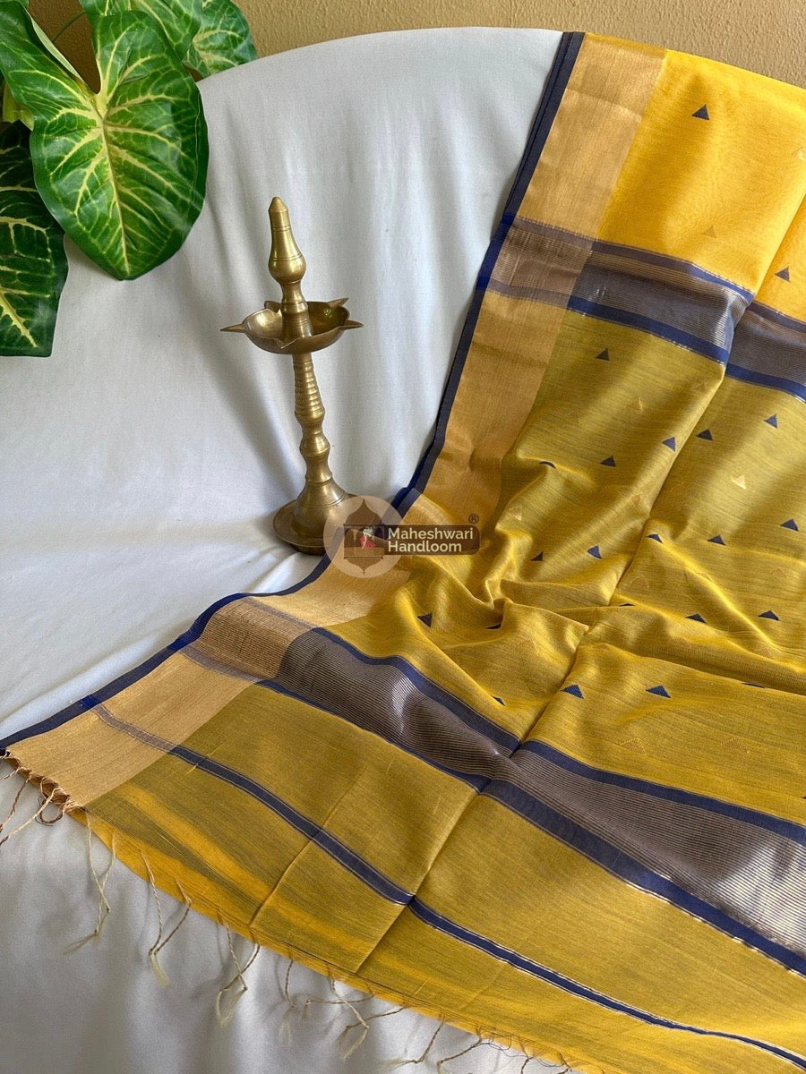 Light Yellow Zari Triangle Butti Maheshwari Saree 010