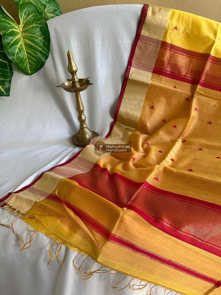 Yellow Zari Triangle Butti Maheshwari Saree 07