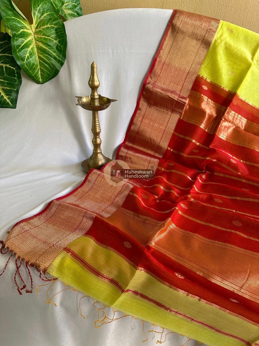 Yellow Zari Butti Maheshwari Saree 05