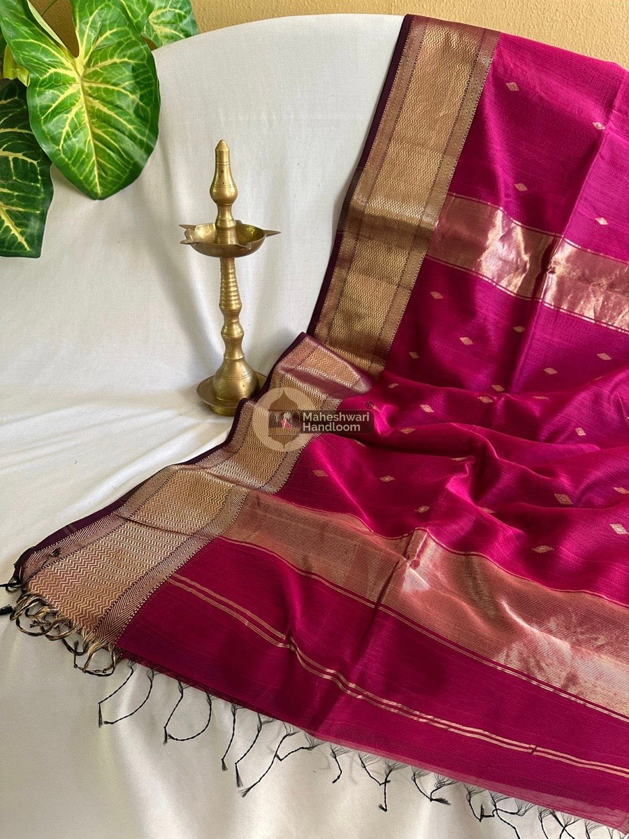 Magenta Zari Butti Maheshwari Saree 01
