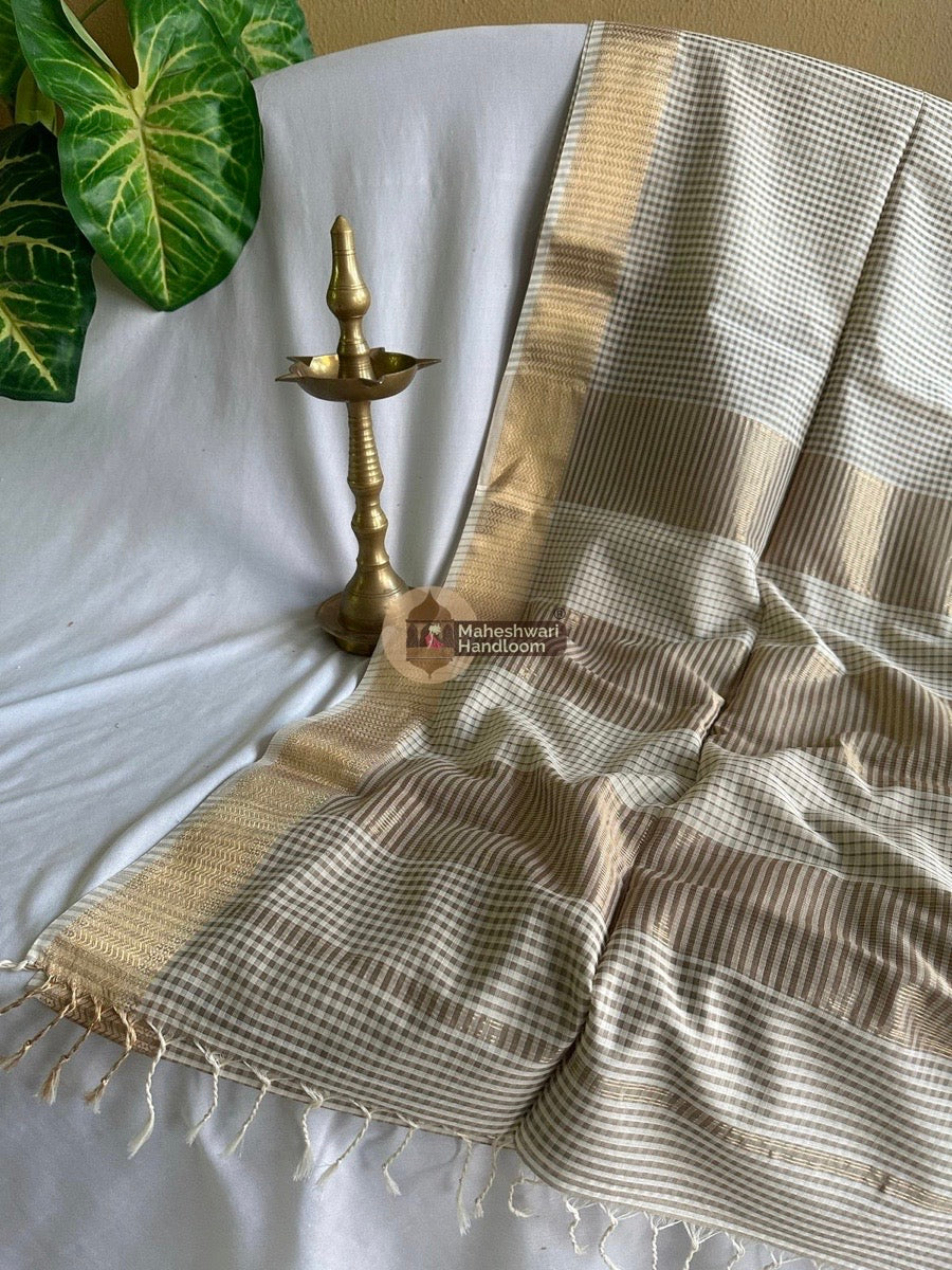 Maheshwari Grey Self Checks Saree 010