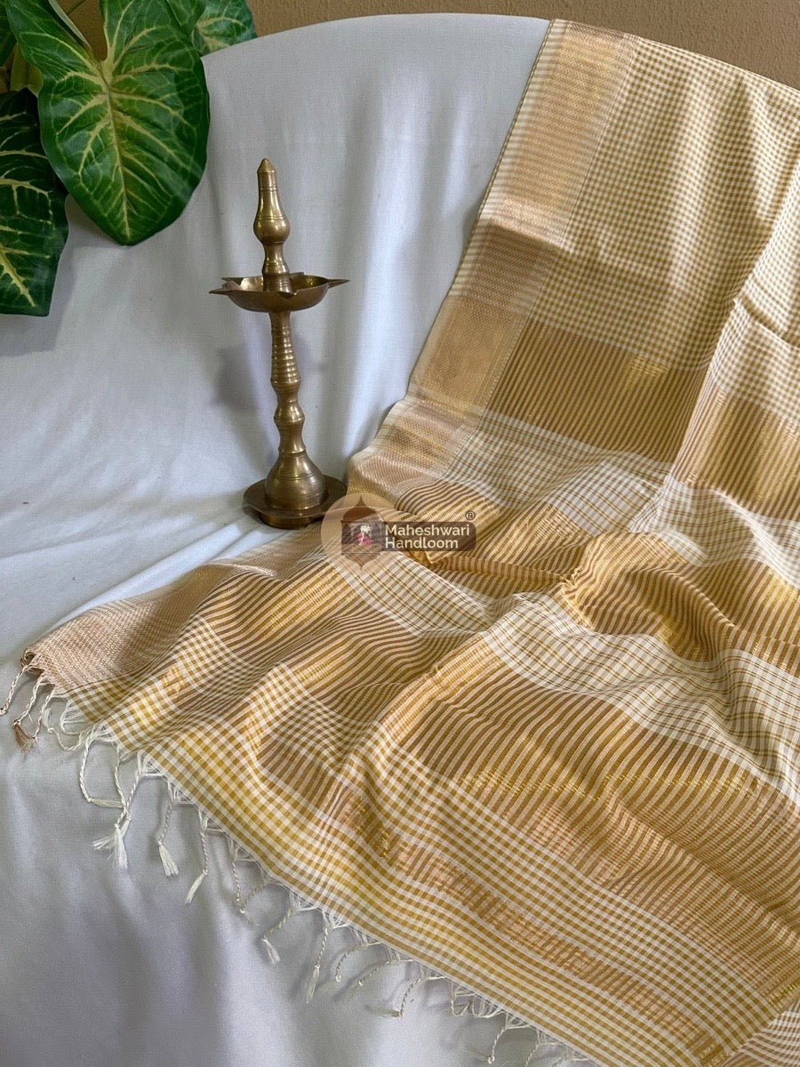 Maheshwari Shades Yellow Self Checks Saree 08