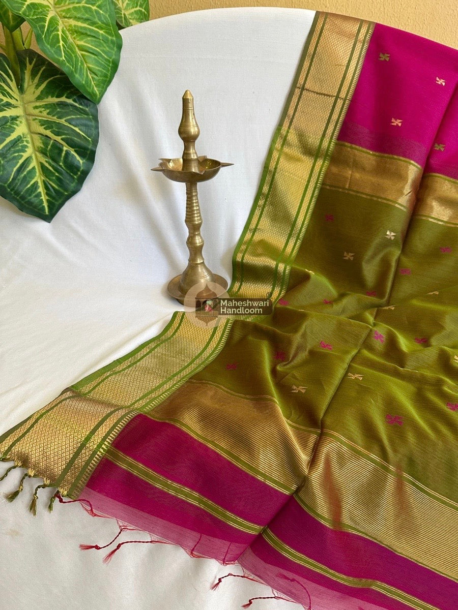 Maheshwari Rani Pink Zari Butti Saree 03