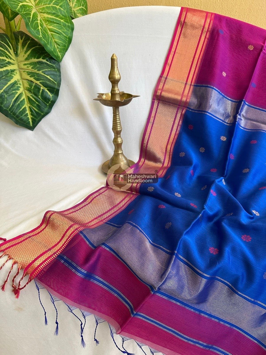 Maheshwari Magenta Zari Butti Saree 04