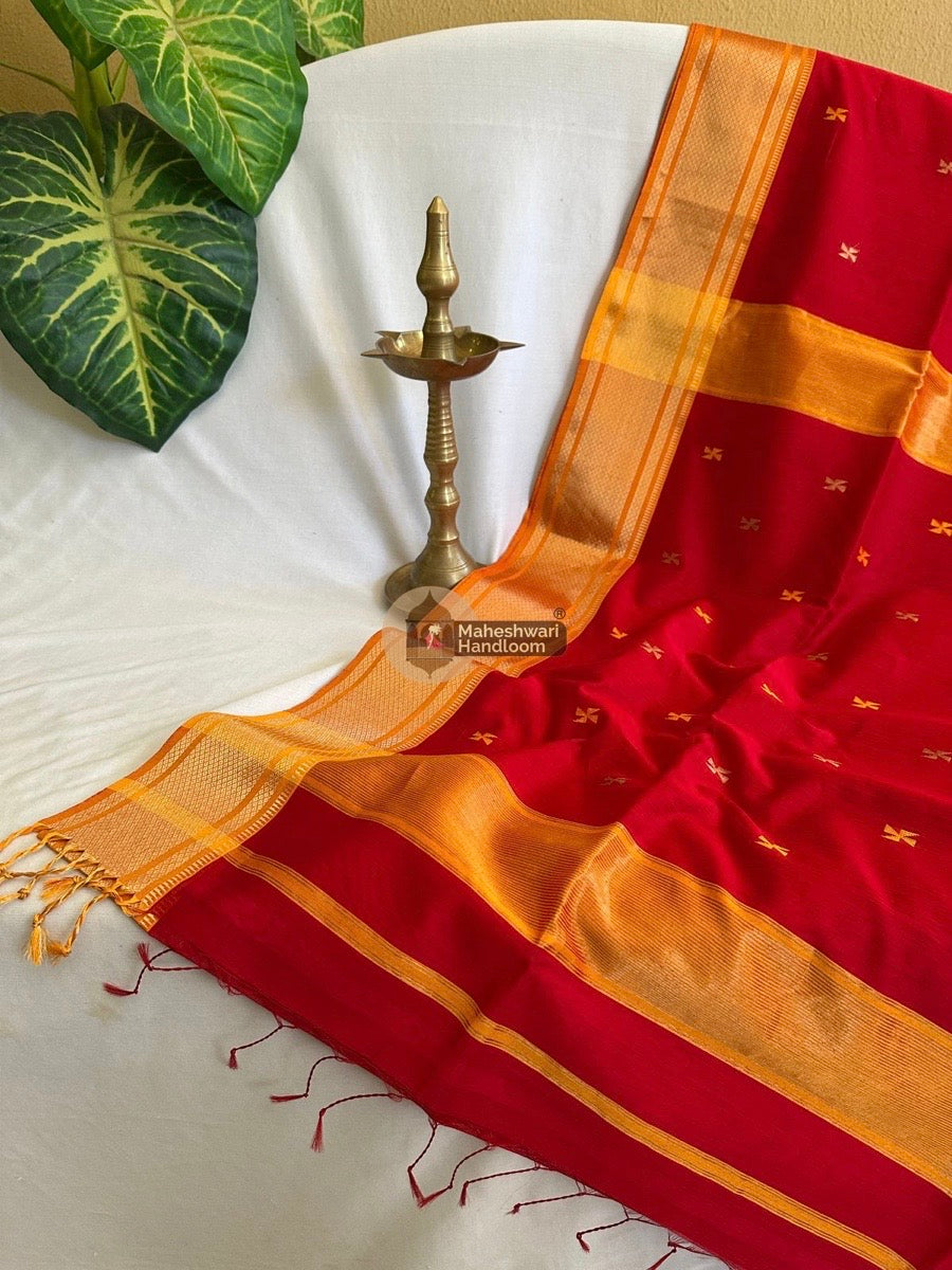 Maheshwari Dark Red Zari Butti Saree 09