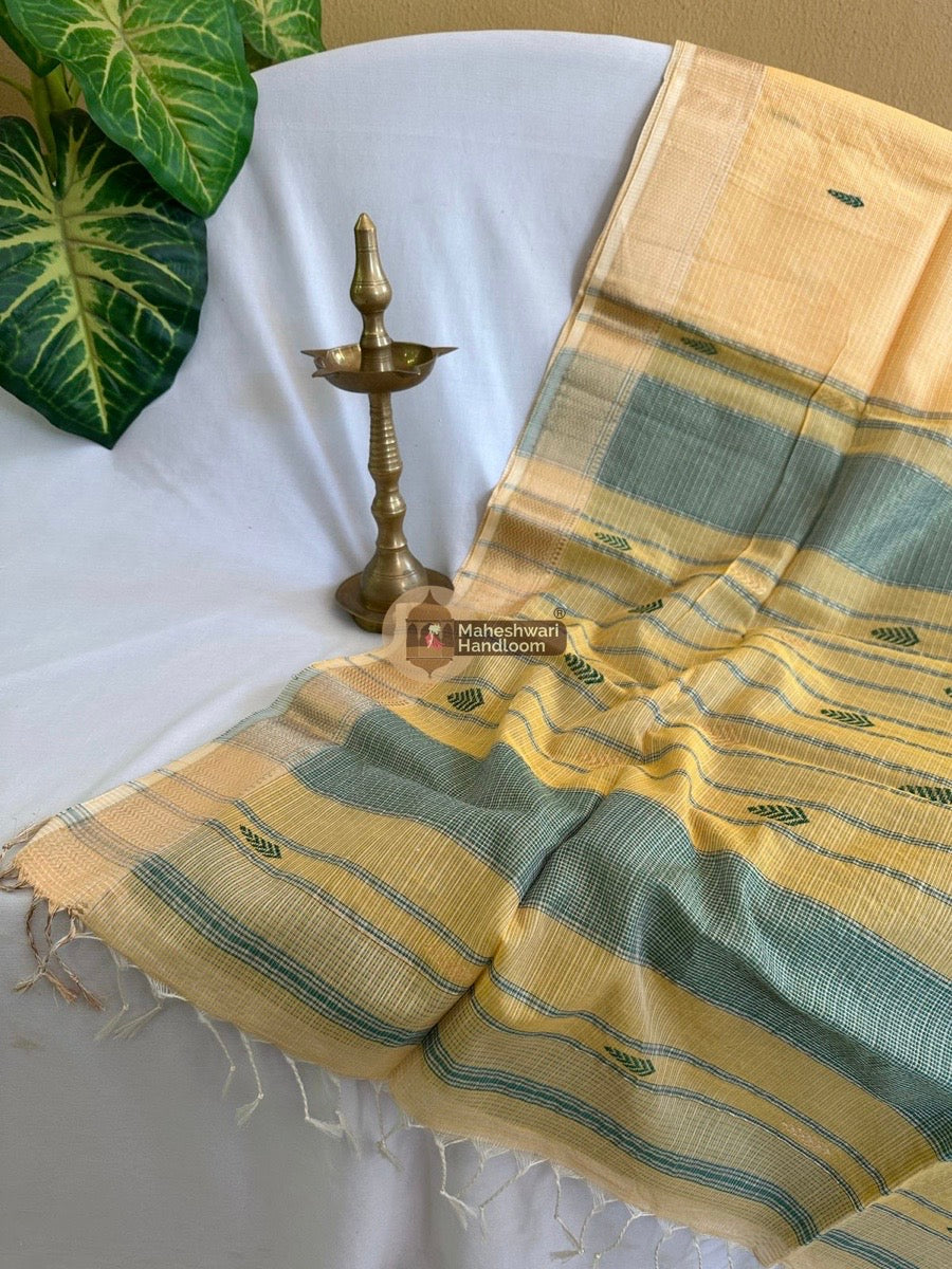 Cream Yellow Zari Butti ~ Maheshwari Saree 01