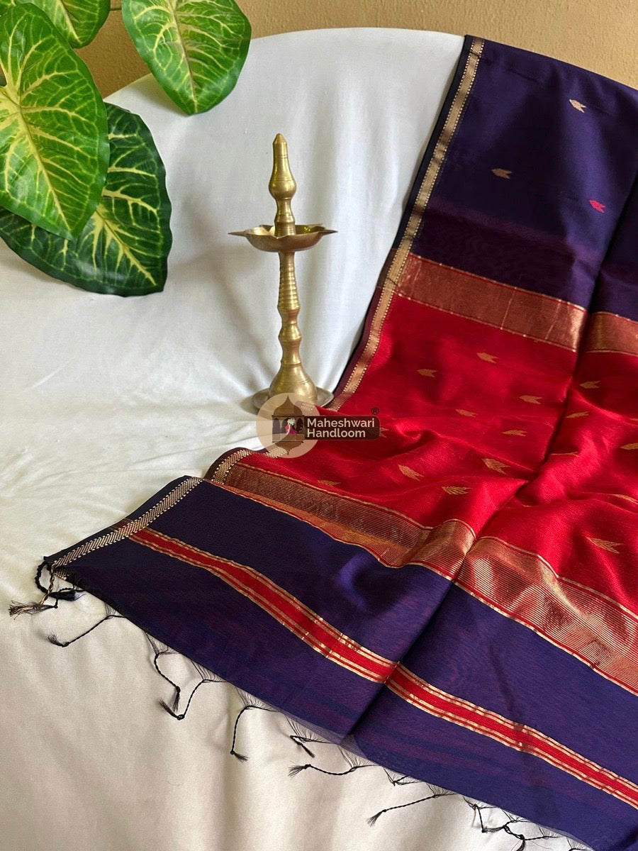 Deep Purple Maheshwari Zari Butti Saree 09